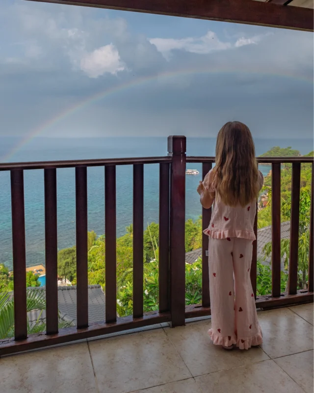 Wake up to 180° of infinite blue, and drift away as the golden hour paints your sky. Every room at Pinnacle Koh Tao is your own private sunset amphitheater
.
📍 𝐏𝐢𝐧𝐧𝐚𝐜𝐥𝐞 𝐊𝐨𝐡 𝐓𝐚𝐨 𝐑𝐞𝐬𝐨𝐫𝐭, Koh Tao
.
Book direct on our website — super easy!
✅ Best price guaranteed – Book directly with us
✅ More room options – Choose the room that fits your needs from a wide range of types.
✅ Easy support – Change your dates, check availability, or ask questions. We’re ready to help every day on Facebook from 9:00 AM to 9:00 PM.
✅ Enjoy 10% off food & non-alcoholic drinks when booking direct
Booking & Stay Date period: 1 Jan - 31 Dec 2026
.
👉Book via chat direct :  https://lin.ee/dMVZtMv 
Or Click Book Now : https://shorturl.at/zoWdS
.
For more information:
Inbox : m.me/PinnacleKohTaoDiveResort 
Line : https://lin.ee/dMVZtMv 
Website : https://kohtao.pinnaclehotels.com
Phone : 077 456 404
pktreservation1@gmail.com
Location : Koh Tao, Surat Thani
Google map : https://maps.app.goo.gl/vV4LWqGp9NjRjXuK8
*** Terms and conditions apply***
.
#KohTao #FreeSnorkelingRental #BookDirect #PinnacleKohTao #IslandAdventure #SnorkelingThaila #Snorkelingfree #PinnacleKohTao #PinnacleKohTaoResort #KohTaoResort #kohtao #KohtaoAdventures #โรงแรมติดทะเล #ที่พักติดทะเล #รถรับส่งเกาะเต่า #เที่ยวเกาะเต่า #รีสอร์ทเกาะเต่า #ท่าเรือแม่หาด #หาดทรายรี #เกาะเต่า #โรงแรมเกาะเต่า #จองตรงคุ้มกว่า #ทะเลเกาะเต่า